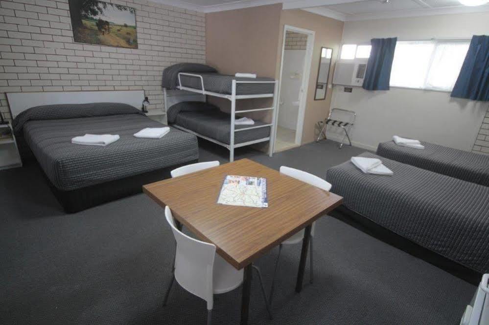 Binalong Motel Goondiwindi Kültér fotó